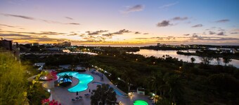 Modern Penthouse with amazing view- Private Pool