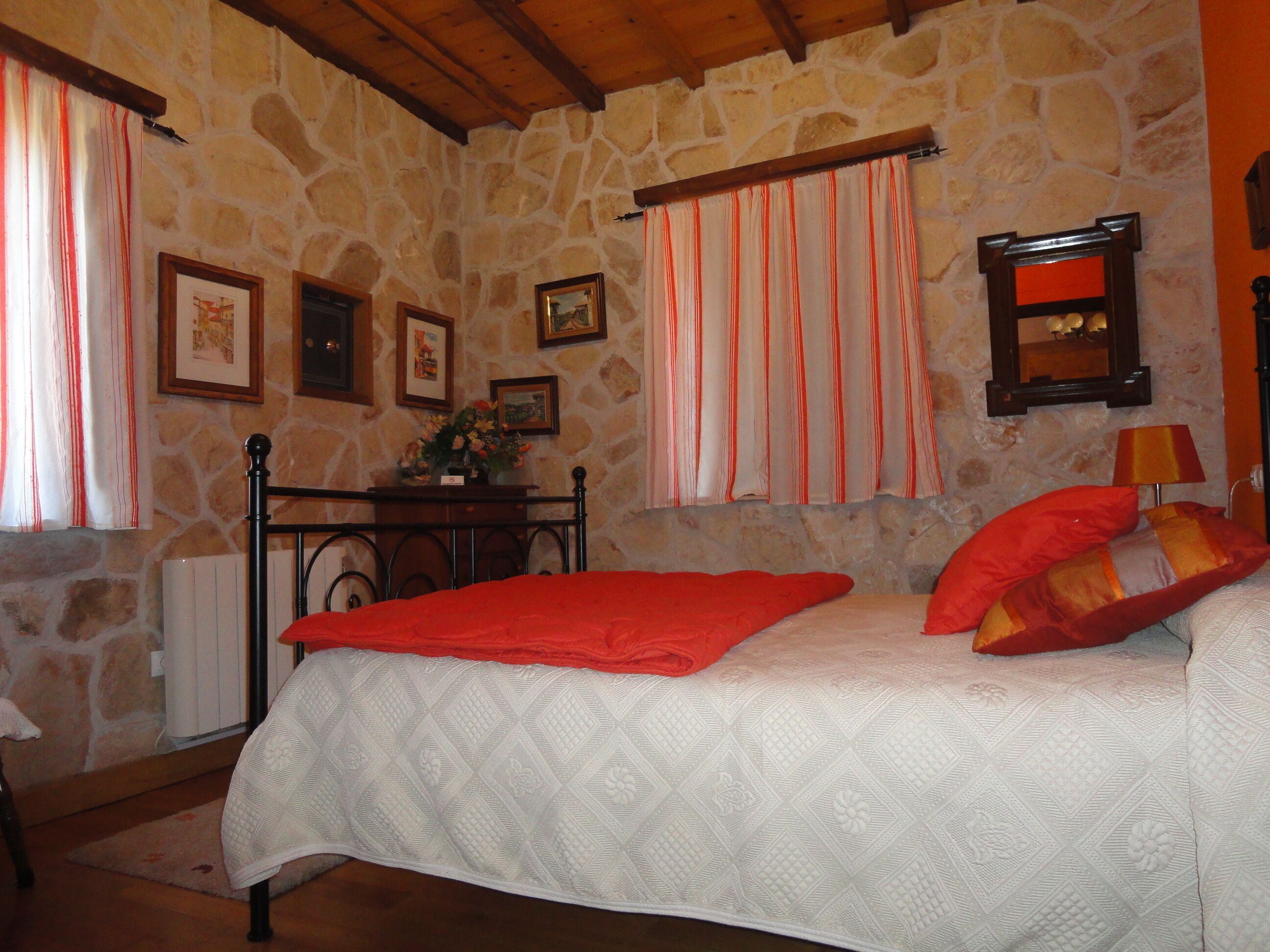 Photo - La Ermita De Prin