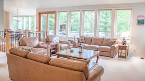 House, Multiple Beds, Hot Tub, River View | Living room - Virginia Rail Lane 11 (Bend)