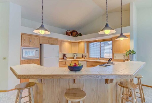 House, Multiple Beds, Hot Tub | Private kitchen