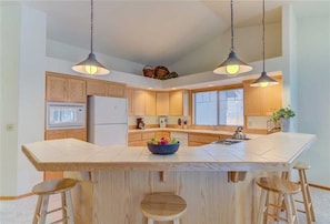 House, Multiple Beds, Hot Tub | Private kitchen | Fridge, microwave, stovetop, dishwasher