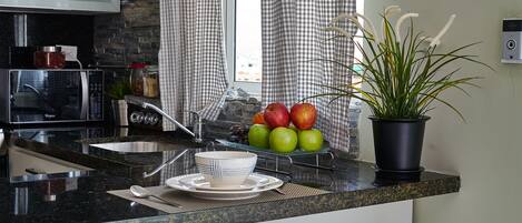 Kühlschrank, Mikrowelle, Ofen, Toaster