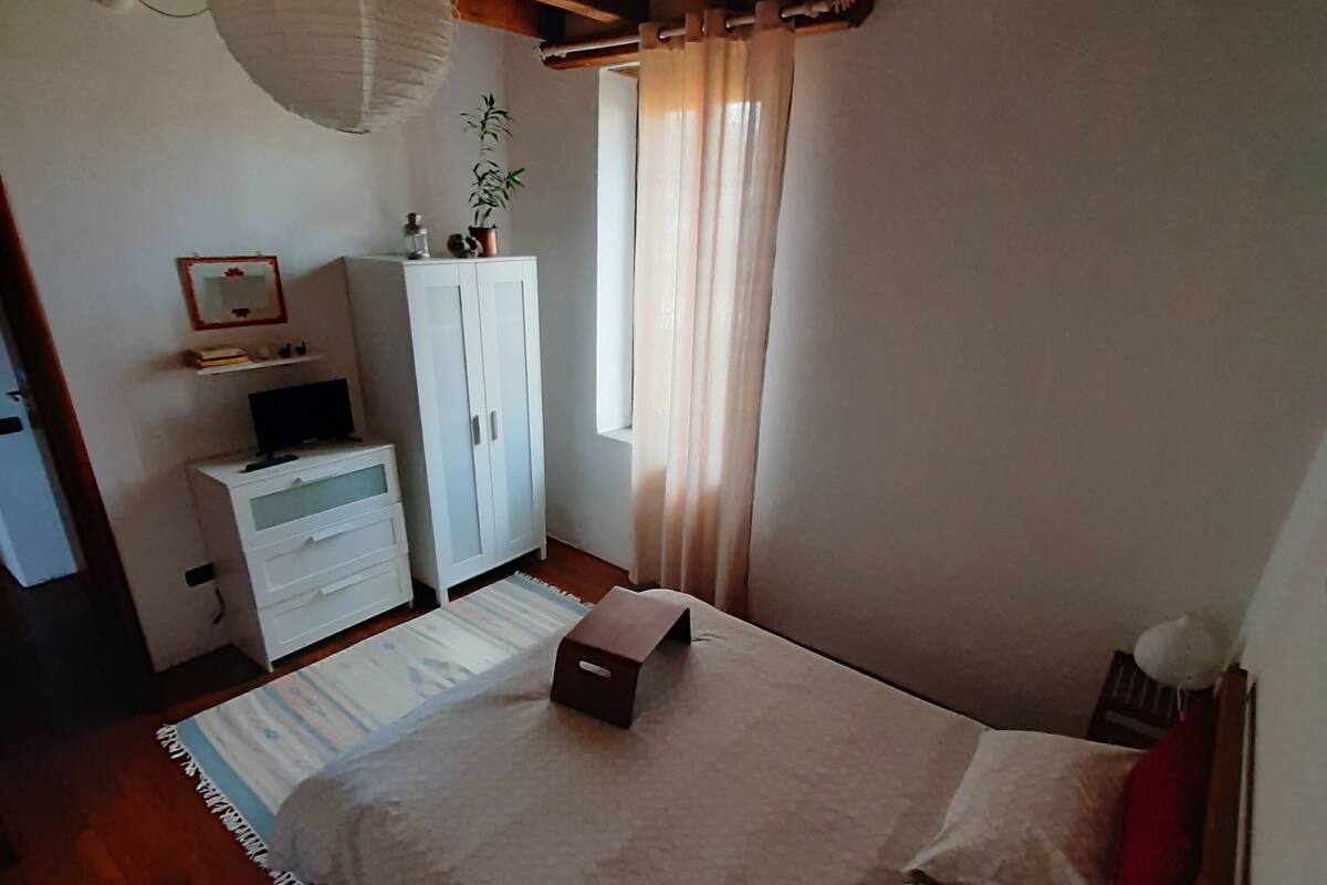 Standard Double Room, Shared Bathroom (1)