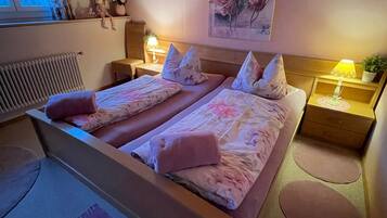 2 chambres, fer et planche Ă repasser, Wi-Fi gratuit, draps fournis