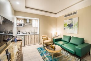 In-room safe, individually decorated, laptop workspace, free WiFi - Ewaa Express Hotel - Gaber (Riyadh)