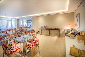 In-room safe, individually decorated, laptop workspace, free WiFi