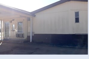 Property entrance - OYO Hotel Durant MS Bowling Green Rd (Durant)