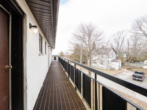 Quang cảnh ban công