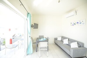 Design Apartment, 1 Bedroom | Living area - Abiki Mauritius (Albion)