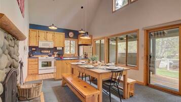Cabin, Multiple Beds, Hot Tub | Private kitchen | Fridge, microwave, oven, stovetop