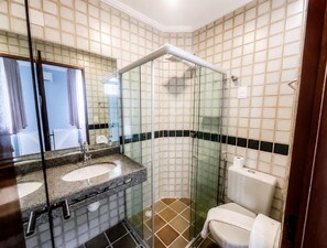 Deluxe Double or Twin Room | Bathroom - Caruaru Pallace Hotel (Caruaru)