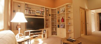 Eaglewood Condominium 8