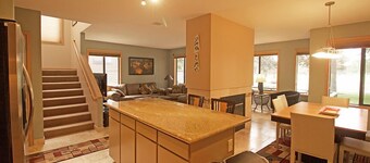 Eaglewood Condominium 8