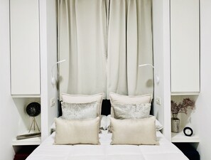 2 chambres, fer et planche à repasser, Wi-Fi, draps fournis