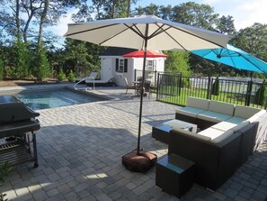 Outdoor pool - 6 Crocker Rise - Four Bedroom House (Harwich)
