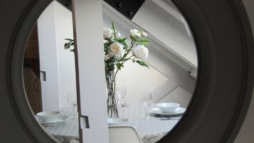 Apartment, Ensuite | Interior