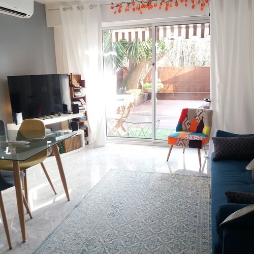 3 room apartment with garage 500m from the sea