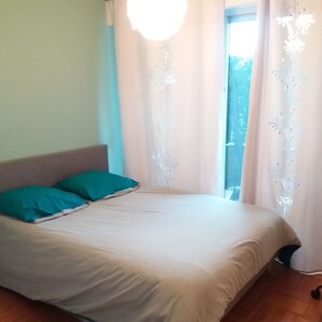2 slaapkamers, een strijkplank/strijkijzer, wifi, beddengoed