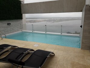 Piscina a l'aire lliure