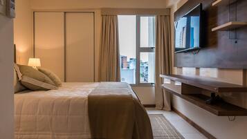 Studiosuite, 1 dobbeltseng | Blendingsgardiner, strykejern/-brett, wi-fi (inkludert) og sengetøy