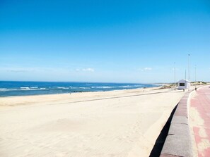 Beach - Stunning private villa for 6 people with private pool, WIFI and terrace (Saint-vivien-de-médoc)