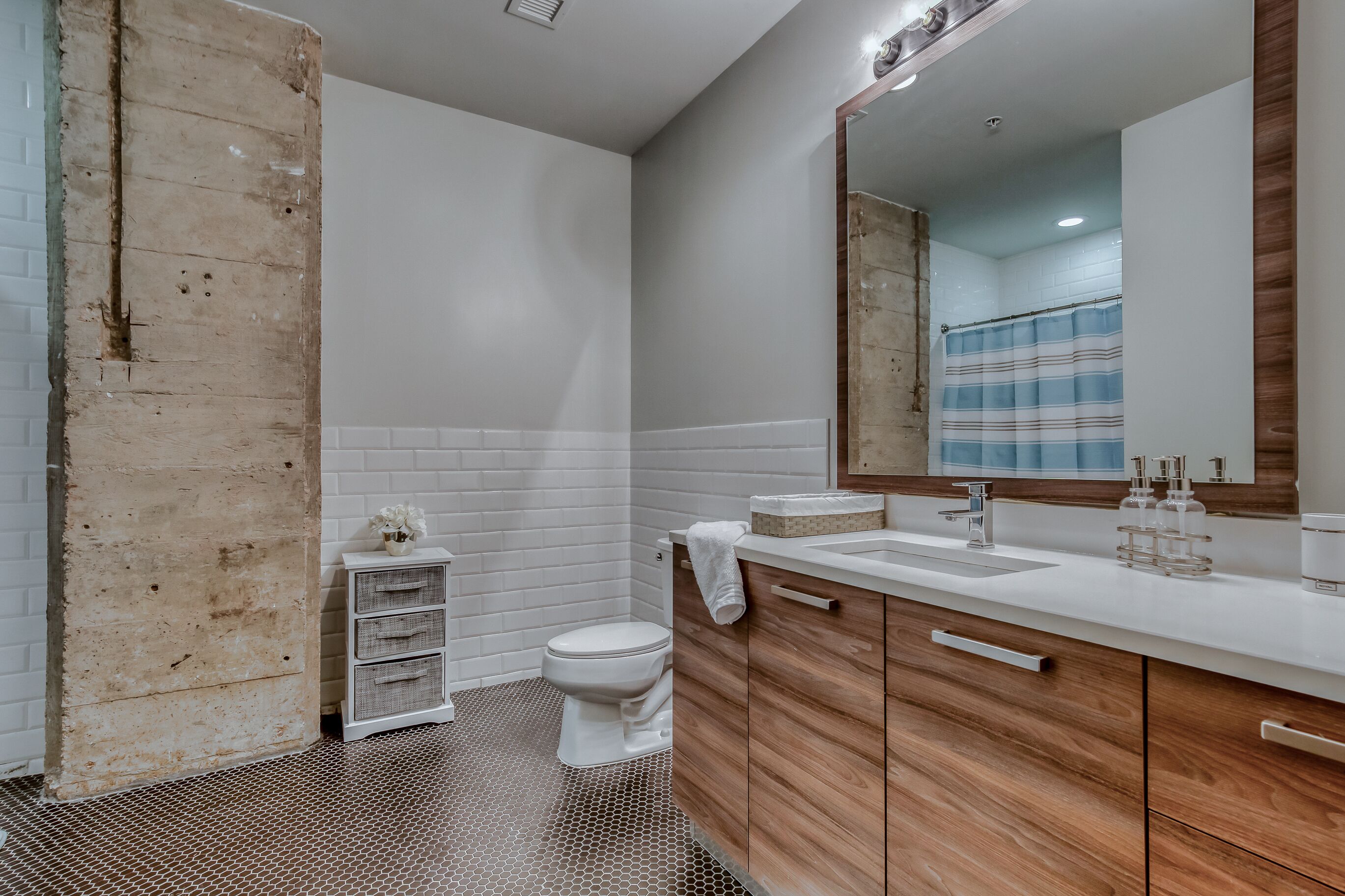 shower, free toiletries, hair dryer, bathrobes