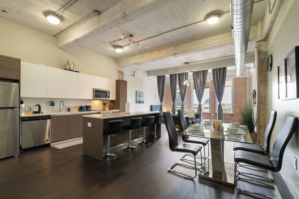Premier Apartment, 2 Bedrooms, City View | In-room dining