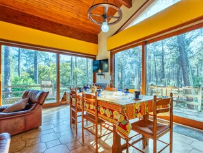 Dining - Wonderful private villa for 7 guests with WIFI, TV and balcony (Le Moutchic)