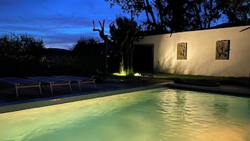 Piscine extérieure, piscine chauffée