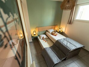 2 dormitorios, cuna de viaje, wifi gratis y ropa de cama