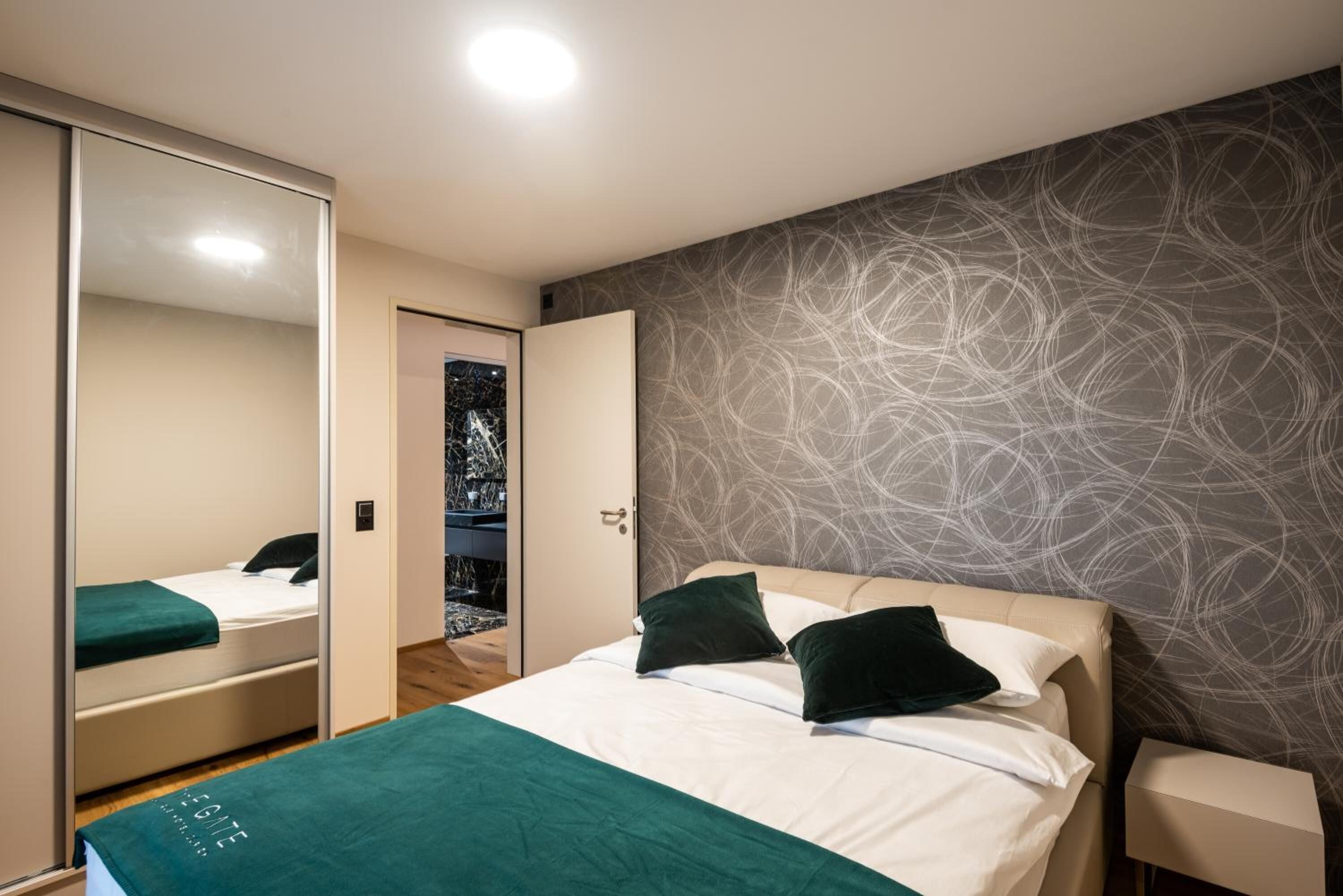 1 bedroom, minibar, in-room safe, desk