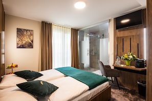 Hypo-allergenic bedding, minibar, in-room safe, desk - The Gate Boutique Hotel Zürich (Opfikon)
