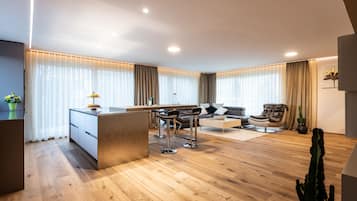 Suite (Penthouse) | Sala de estar | Televisión de pantalla plana