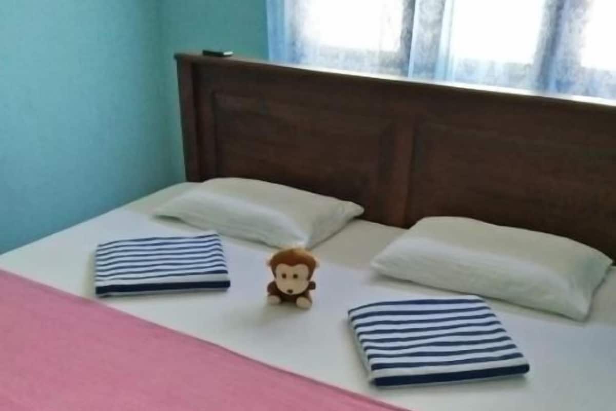 Quarto casal luxo | Escrivaninha, quartos à prova de som, Wi-Fi de cortesia, roupa de cama