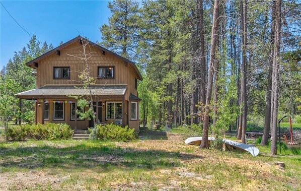 Exterior - The Pond (Bend)