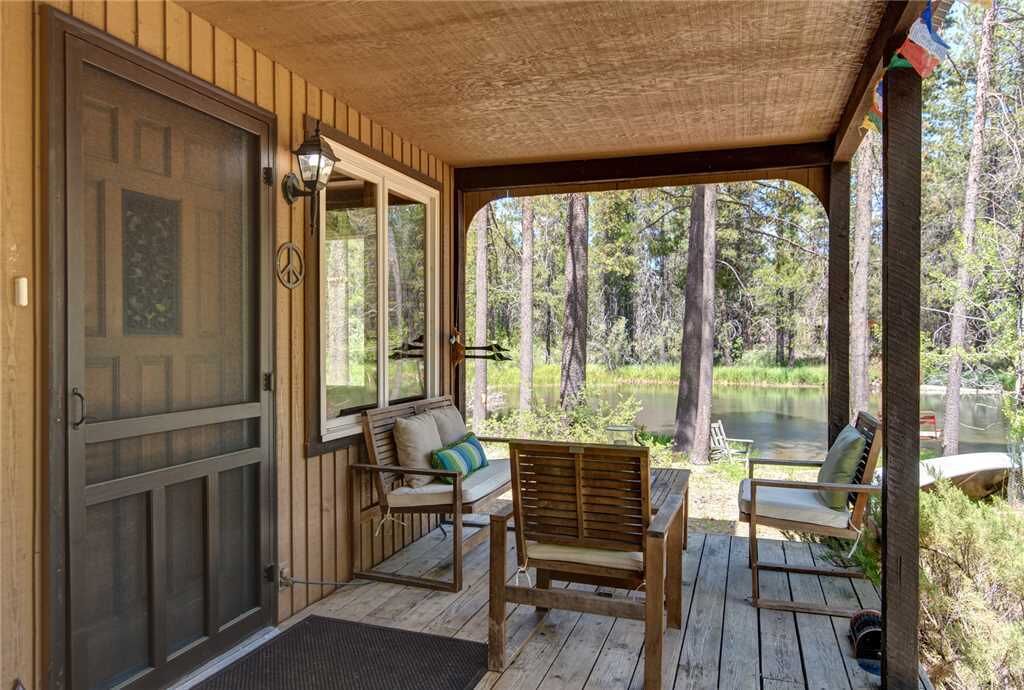 Cabin, 2 Queen Beds, Hot Tub, River View | Balcony