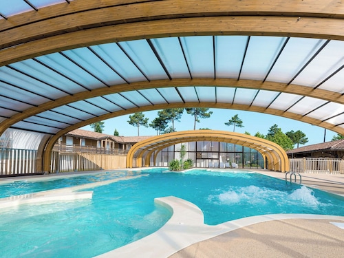 Beautiful apartment for 4 guests with WIFI, pool, TV, terrace and pets allowed