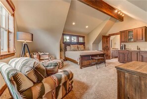 Room - Pony Express Way 16795 (Bend)