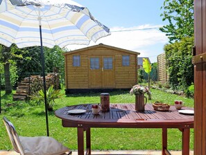 Outdoor dining - Wonderful private villa for 4 guests with WIFI, TV, terrace and pets allowed (Cancale)