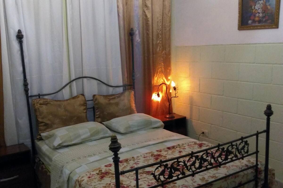 Comfort Double Room, 1 Double Bed, Kitchenette | Minibar, individually decorated, individually furnished