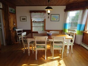 Cottage, Multiple Beds, Patio | Private kitchen