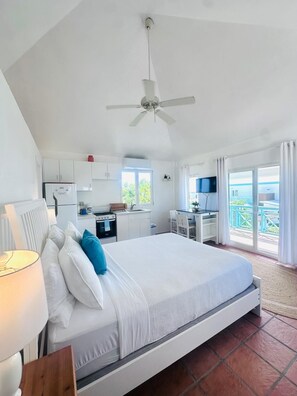 Studio | In-room safe, iron/ironing board, free WiFi, bed sheets
