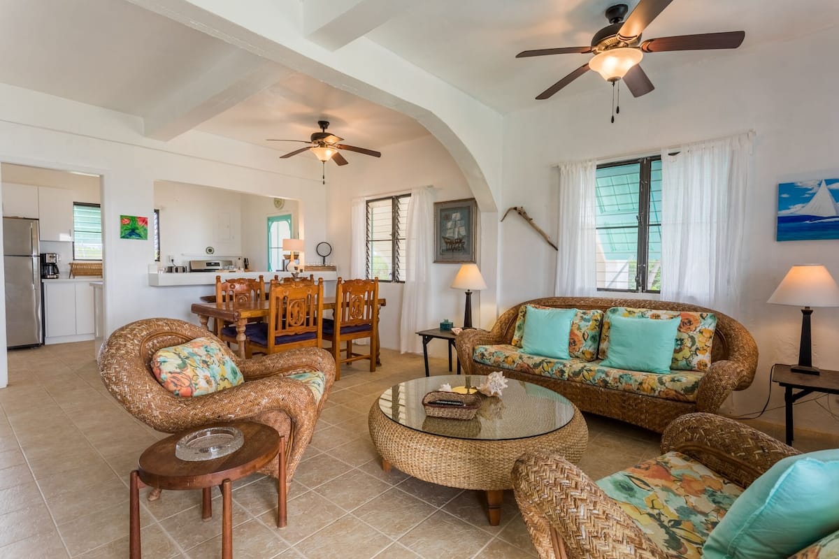 Seaview Cottage | Living area | Flat-screen TV