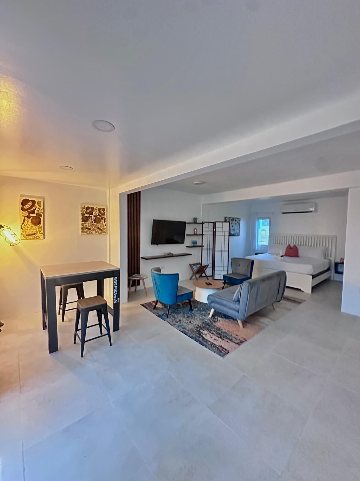 Suite Studio, 1 très grand lit et 1 canapé-lit, vue jardin, en bord de plage | Coffres-forts dans les chambres, décoration personnalisée