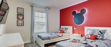 4 chambres, fer et planche à repasser, lit parapluie, Wi-Fi gratuit