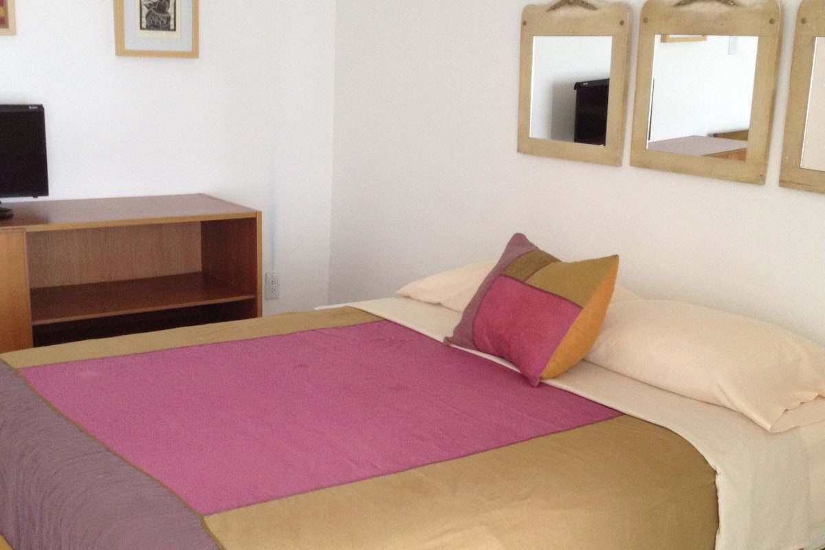 Minibar, individually furnished, iron/ironing board, free WiFi