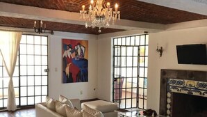 Apartment with Terrace | Living room - Casa de la Loma (León)