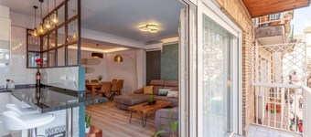 Elegant apartment ideal for families at 15min from Alhambra. 3 bathrooms, optional parking.