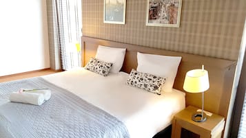 Desk, laptop workspace, iron/ironing board, free WiFi