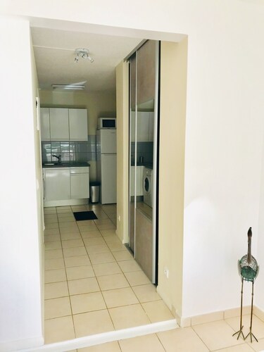 Quality, air-conditioned accommodation with all mod cons near the city center